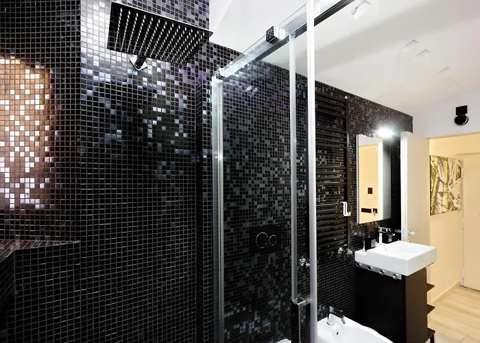 Diamond Apartments